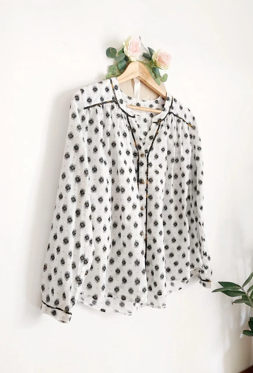 Blusa holgada blanca roto 100% algodón con motivo negro y mostaza Louizon Tail – photo 3